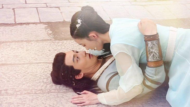 温暖与参加绍兴市两会的港澳台侨、海外人士座谈