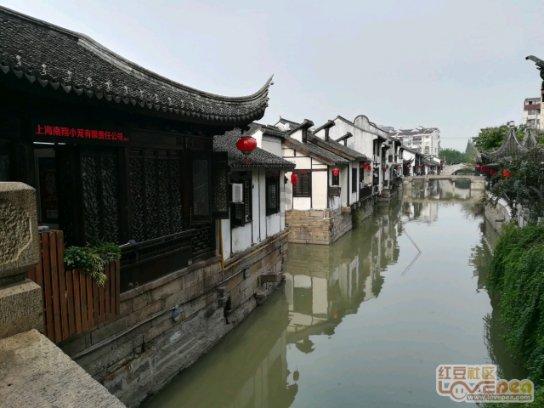 杭州一停车场施工后隔壁小区变危房:46户居民已被要求搬离,暂时未找到责任方
